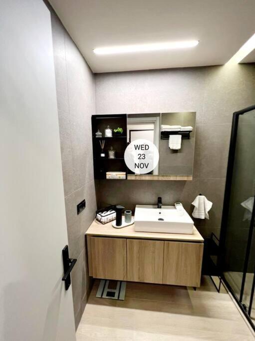 8 Blocks Apartments 2B อเล็กซานโดรโพลิส ภายนอก รูปภาพ