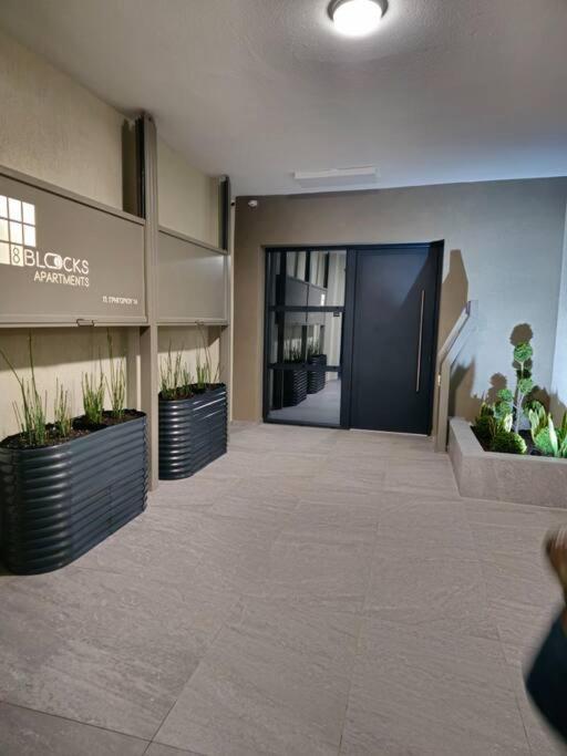 8 Blocks Apartments 2B อเล็กซานโดรโพลิส ภายนอก รูปภาพ